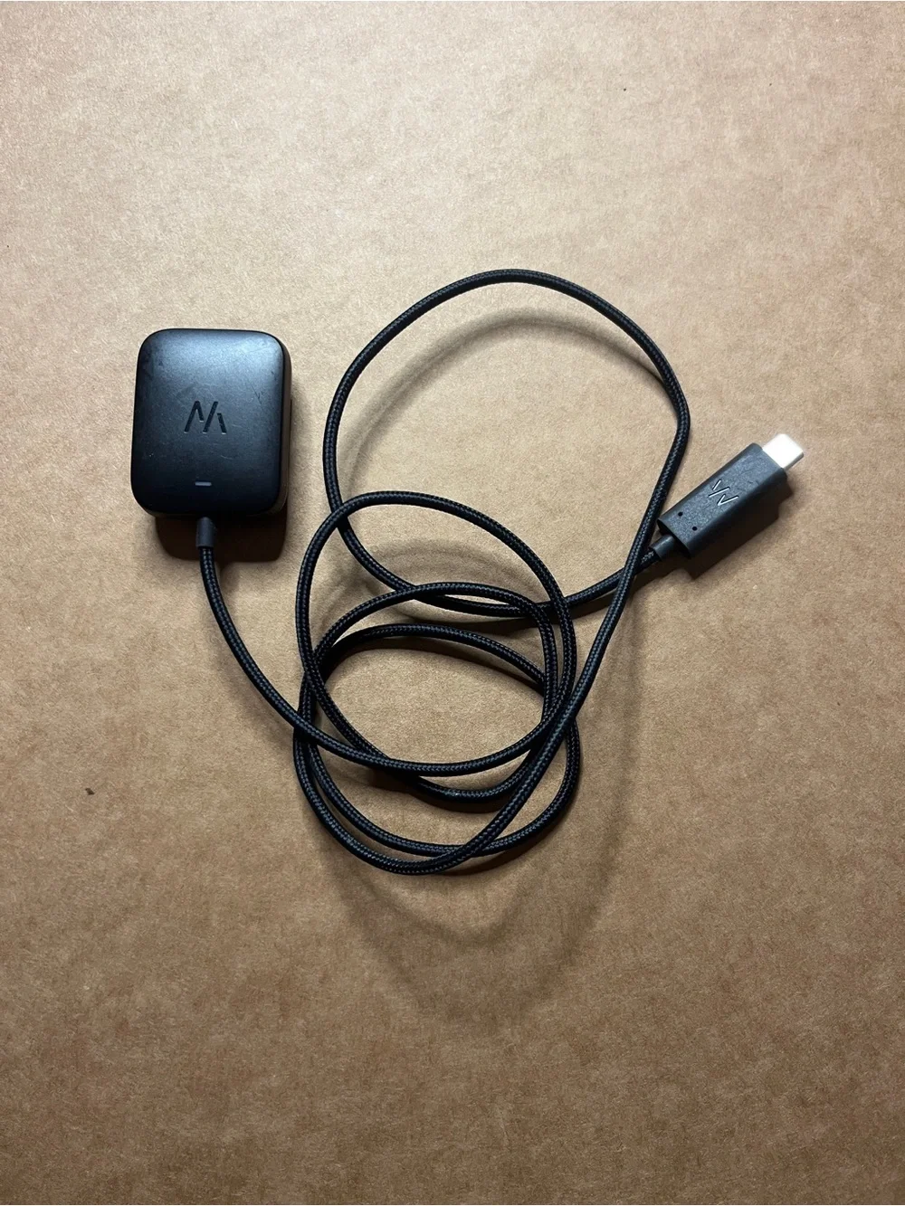 Whoop 5.0 charger